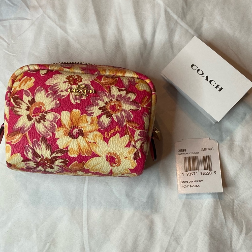 Vintage Coach coin purse! So so cute!